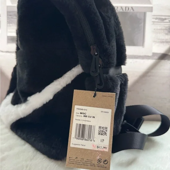 Nike Faux Fur Backpack - Picture 6 of 6
